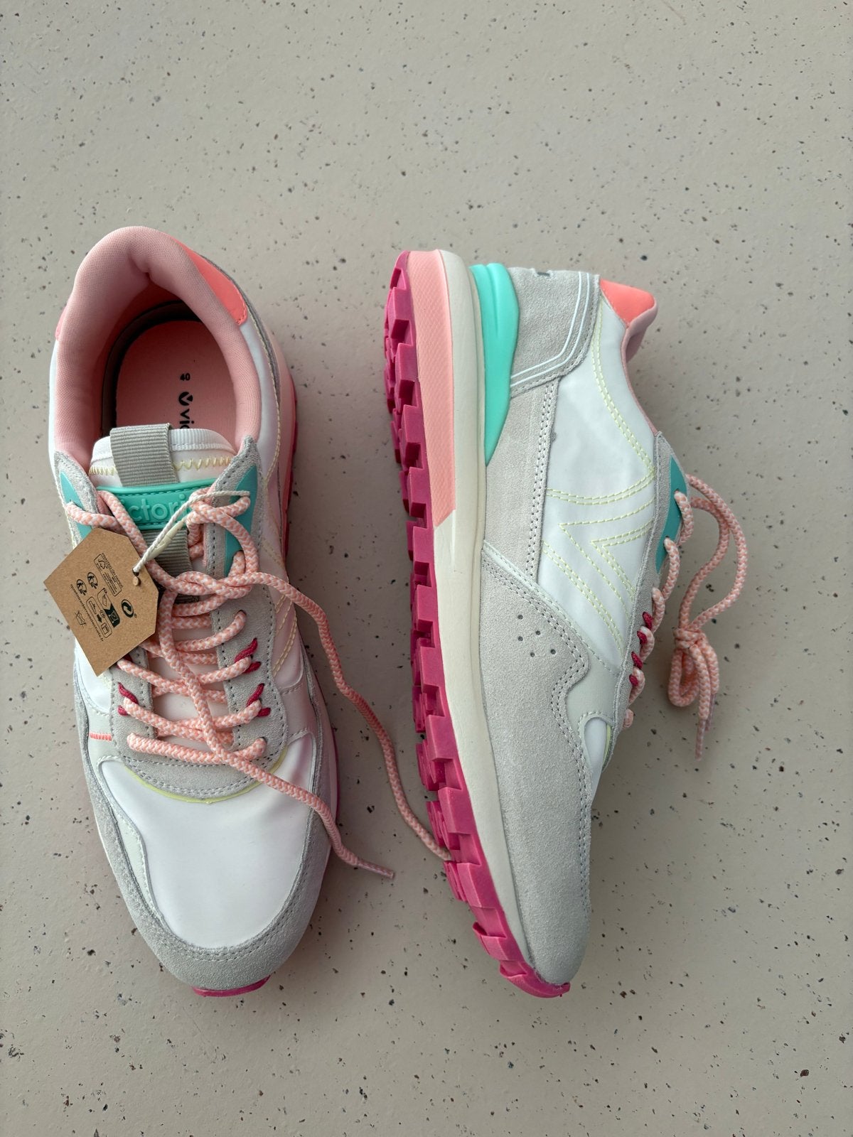Victoria sneakers maat 40 - Nieuw, Kleding | Dames, Wit, Nieuw, Ophalen of Verzenden, Sneakers of Gympen