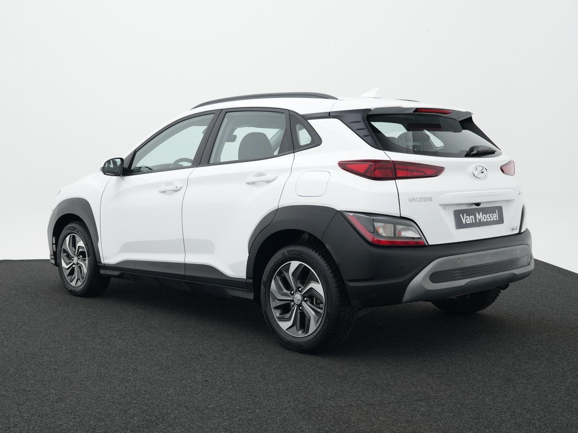 Foto 3 van Hyundai Kona 1.6 GDI HEV Comfort | All Season Banden | Navig