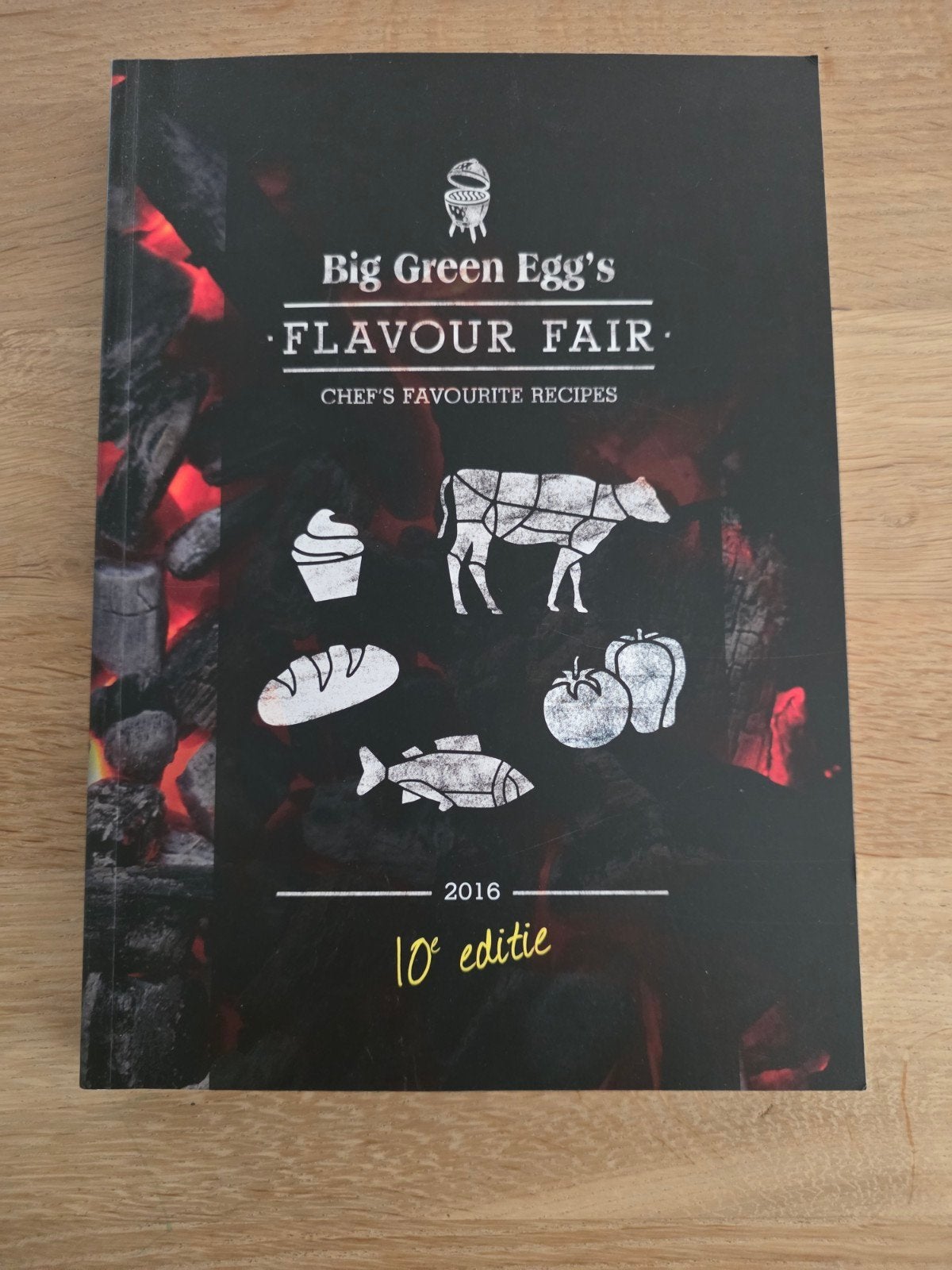 Big Green Egg's Flavour Fair 10e editie - Chef's Recipes, Voorgerechten en Soepen, Ophalen of Verzenden, Zo goed als nieuw, Diverse chefs