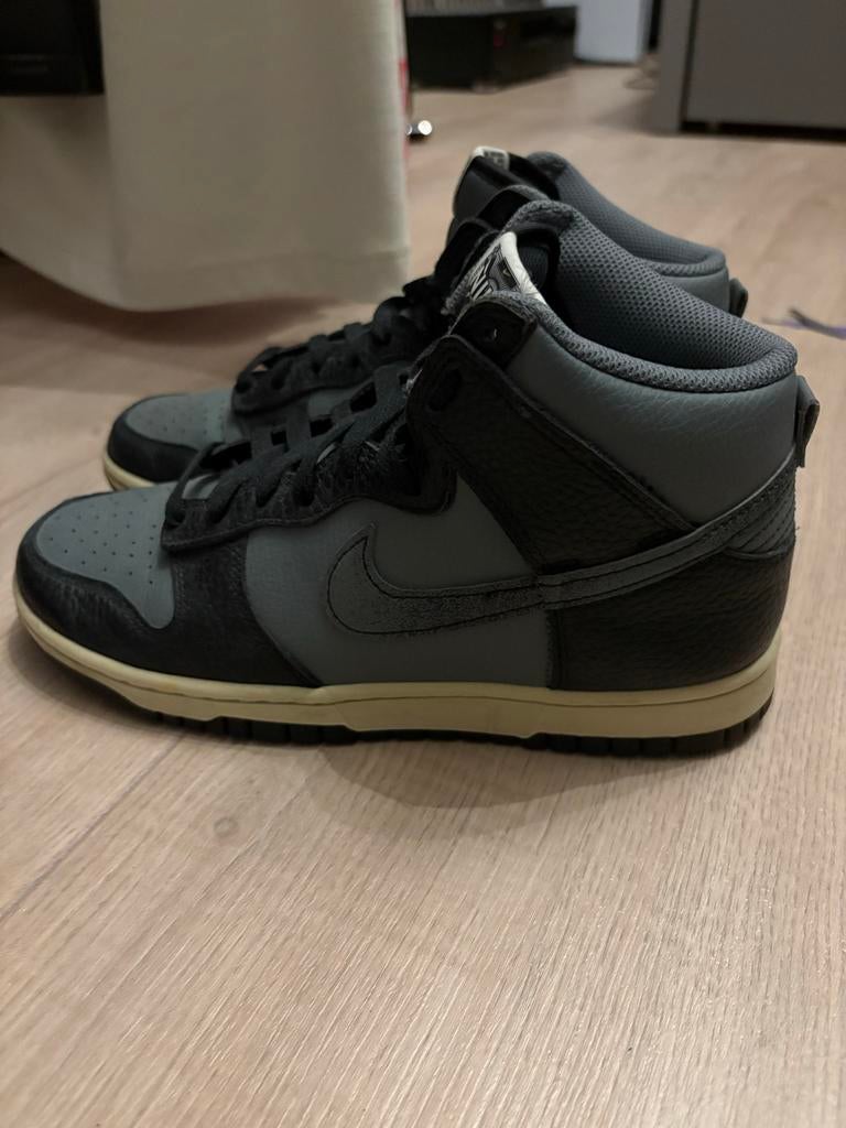 Nike Dunk High Retro Zwart/Grijs, Ophalen, Zo goed als nieuw, Overige maten, Overige typen