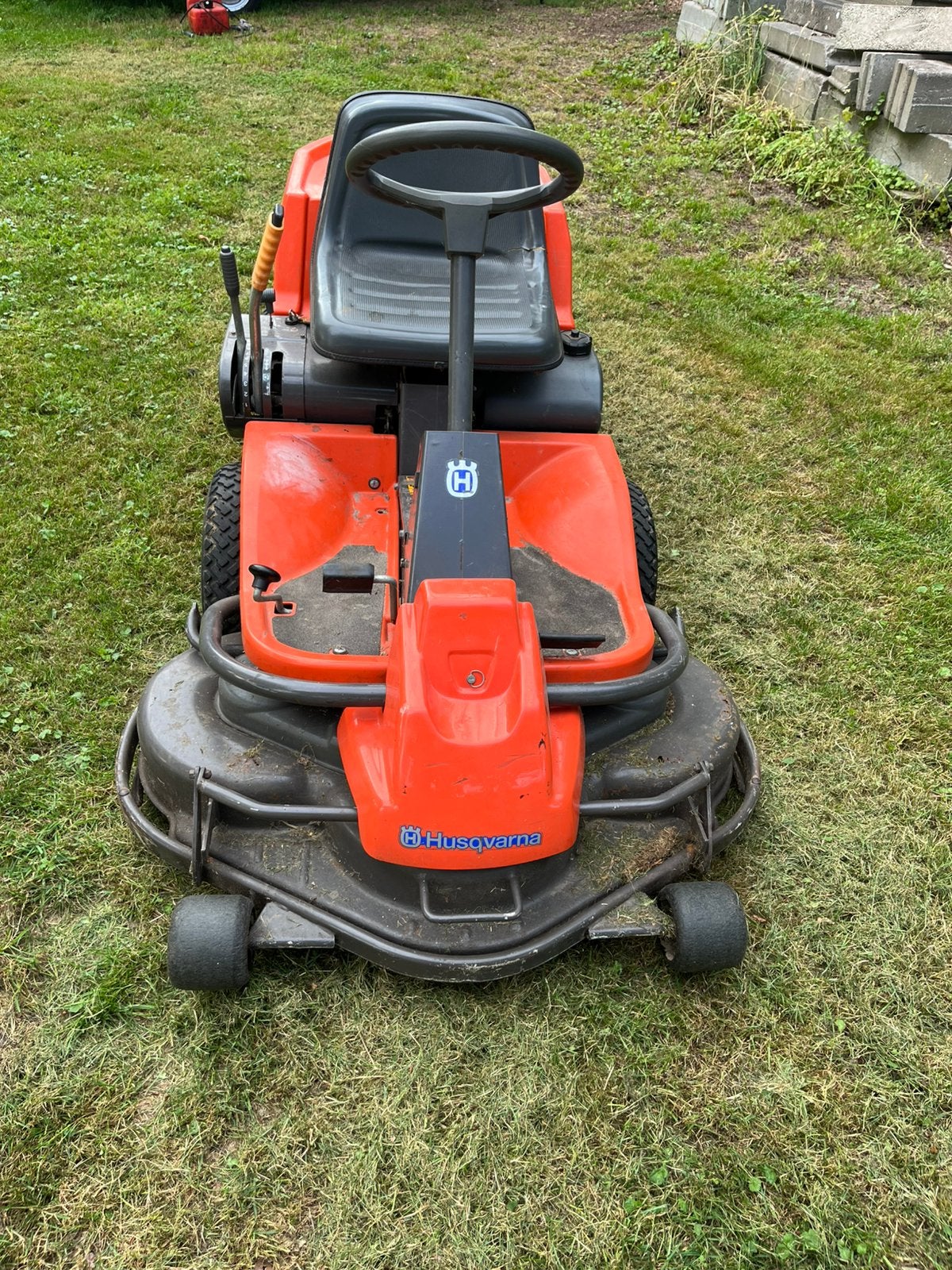 Sterke Husqvarna Rider 16 met 102cm maaidek, Ophalen, Cirkelmaaier, Gebruikt, Versnellingen