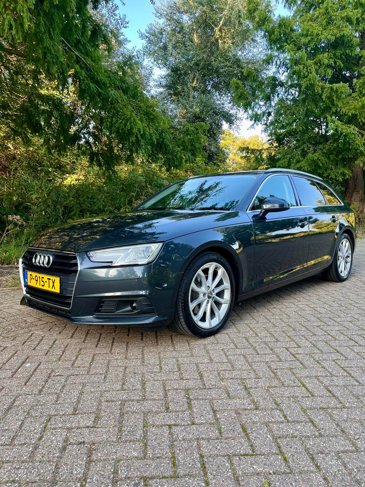 Audi A4 2.0 TDI 150pk 2017 Ultra S-Tronic LED CarPlay Navi, Stof, Euro 6, 4 cilinders, 150 pk
