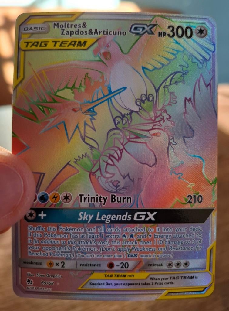 Moltres & Zapdos & Articuno 69/68 GX Hidden Fates, Ophalen of Verzenden, Zo goed als nieuw, Losse kaart, Foil