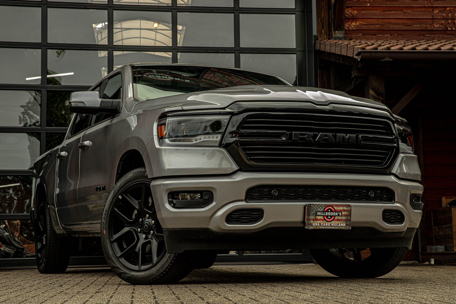 Dodge Ram 1500 5.7 V8 4x4 Sport GT BPM VRIJ, LPG, 12'' scher, Auto's, Bestelauto's, Automaat, 8 cilinders, 5654 cc, 402 pk
