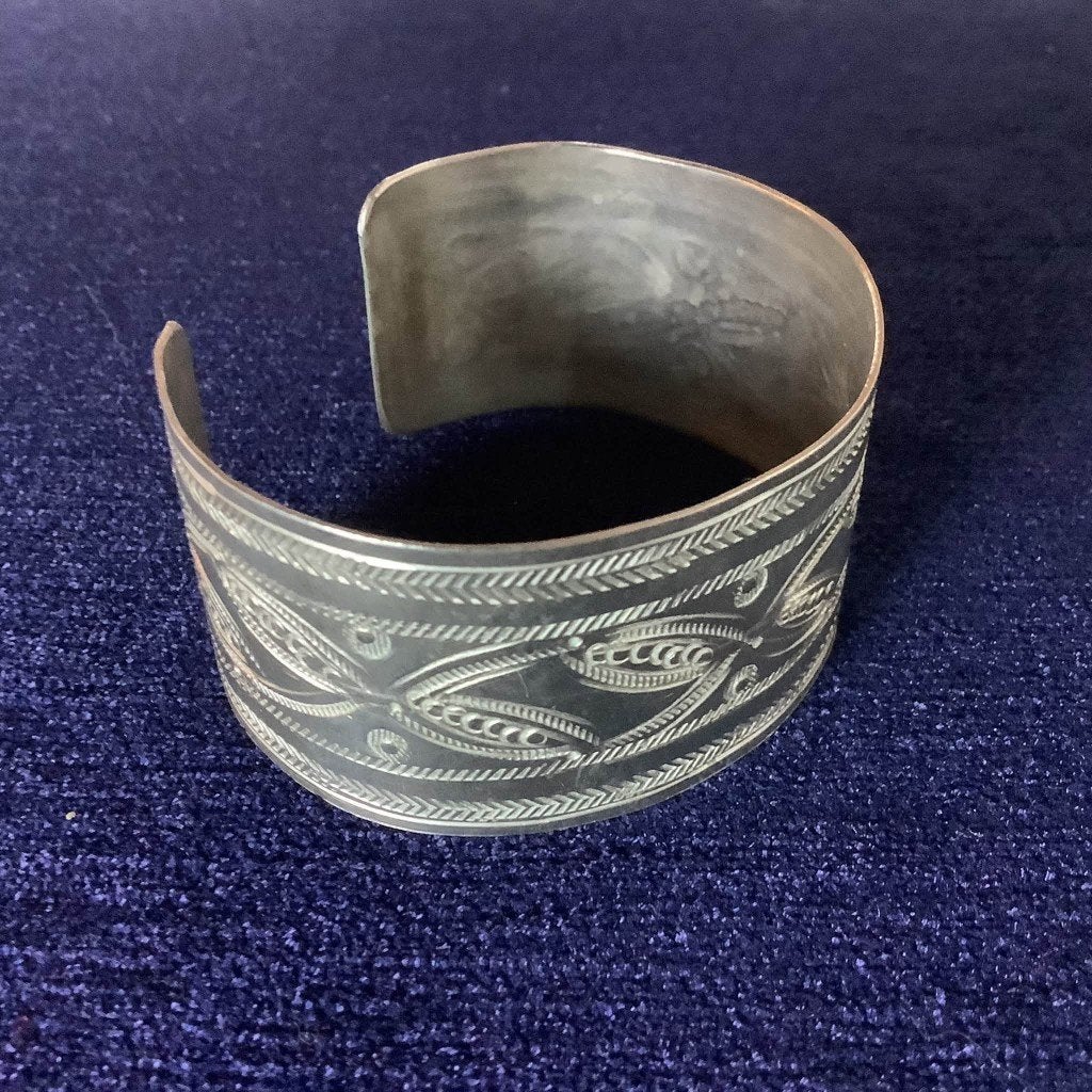 Vintage etnische brede metalen manchetarmband, Ophalen of Verzenden, Gebruikt, Zilver, Staal