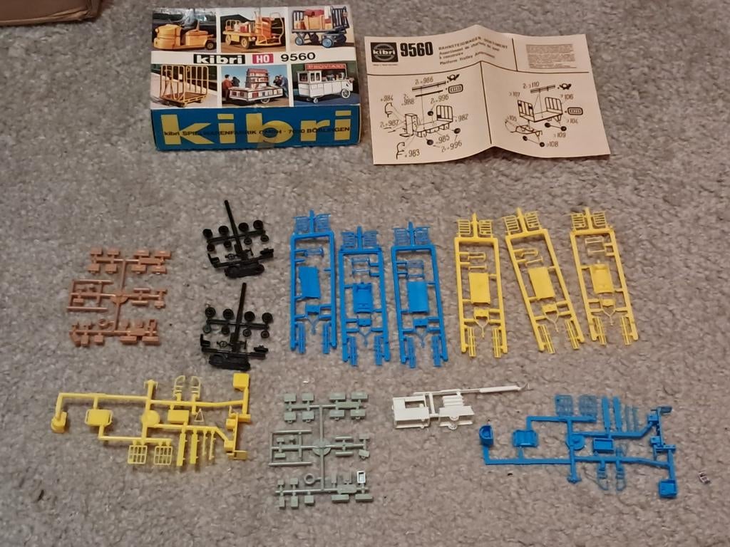 Kibri 9560 perron assortiment, Overige merken, Gelijkstroom of Wisselstroom, Brug, Tunnel of Gebouw, Ophalen of Verzenden