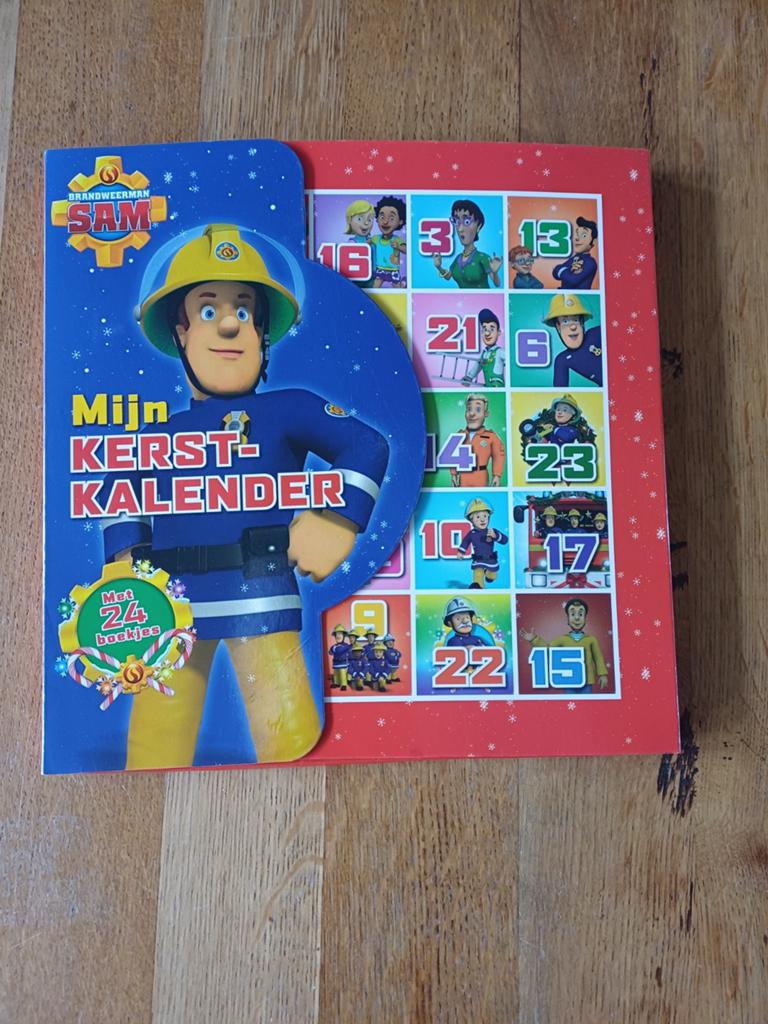Brandweerman Sam Kerst Aftelkalender met 24 boekjes, Boeken, Ophalen, Zo goed als nieuw, Onbekend, Fictie algemeen
