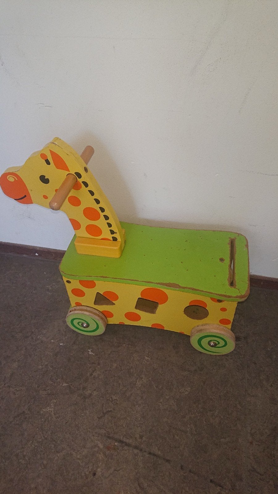 Houten hobbelpaard/loopwagen voor kinderen - Giraffe, Ophalen of Verzenden, Gebruikt, Rij- of Hobbelspeelgoed
