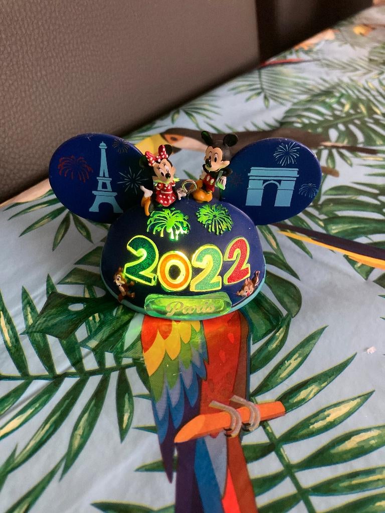 Disney ears ornament 2022 Paris ( met verlichting ), Verzamelen, Disney, Ophalen of Verzenden, Overige figuren, Zo goed als nieuw