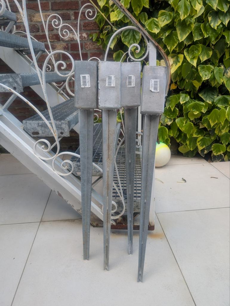 4 paalhouders met punt 7 x 7 x 75cm. Verzinkt, Tuin en Terras, Ophalen, Nieuw, Overige typen