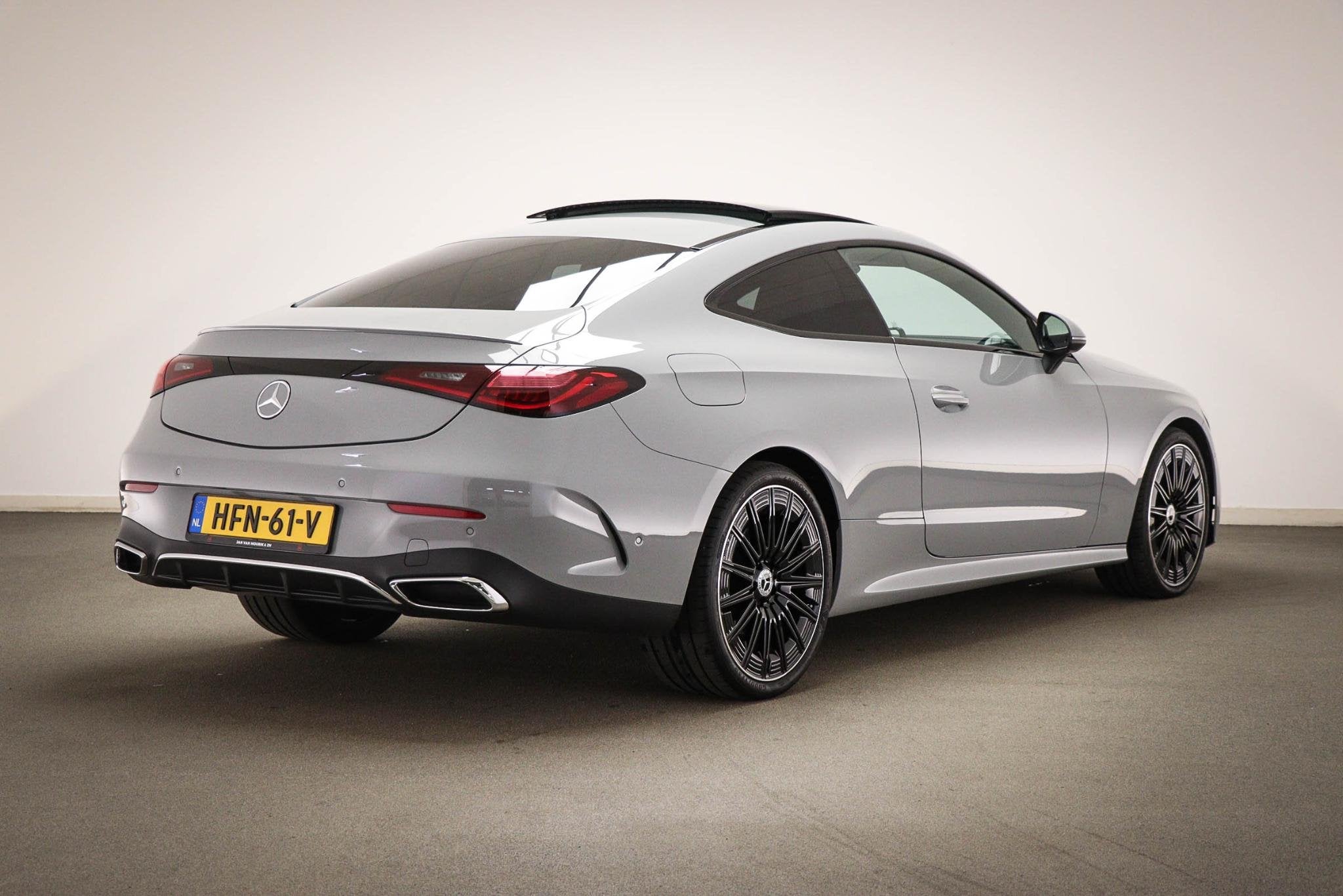 Mercedes-Benz CLE Coupé 200 AMG Line | PANORAMADAK | BURMES, Auto's, Automaat, 4 cilinders, Met garantie (alle), 4 stoelen