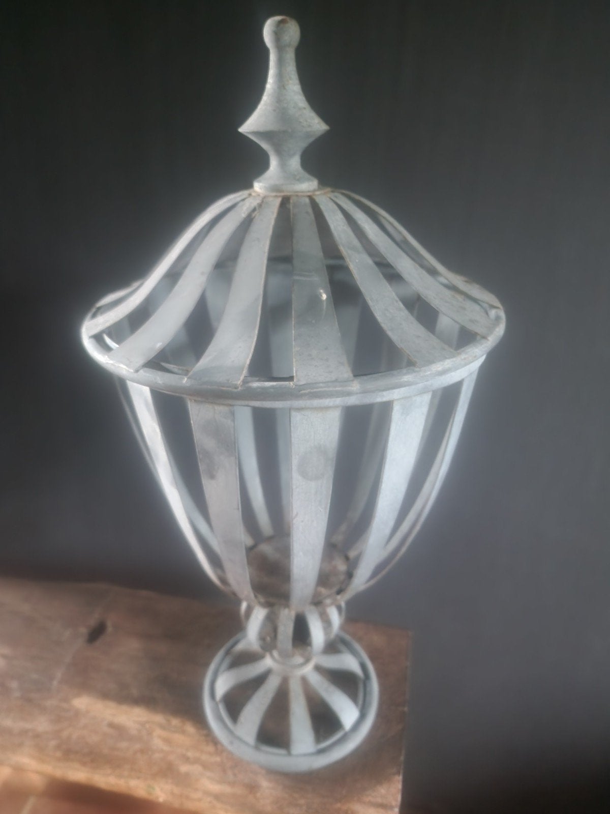 Metalen vaas met deksel H 48 cm, Ophalen, Gebruikt