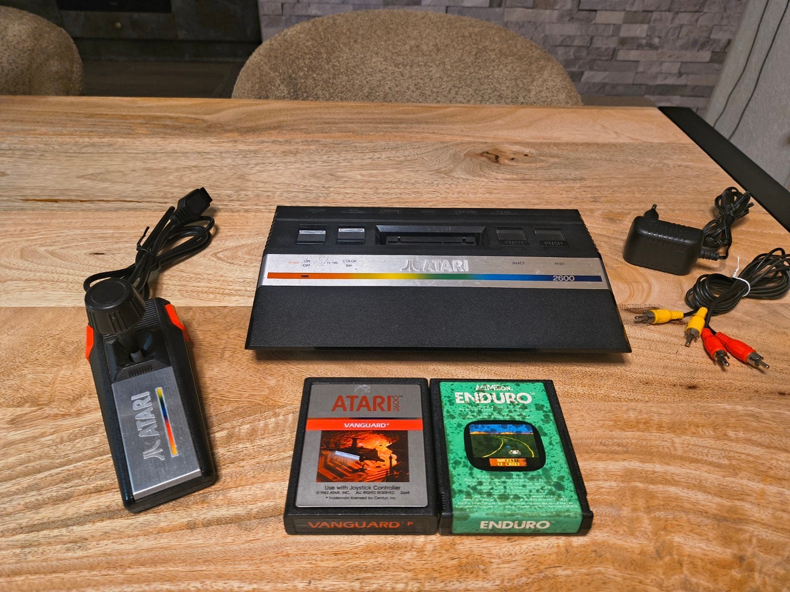 Atari 2600 Jr. starterset met AVmod en 2 Games, Spelcomputers en Games, Met games, Refurbished, Ophalen of Verzenden, Met 1 controller