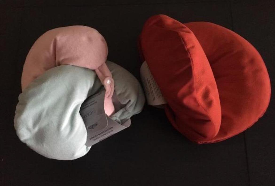 Nekkussens rood/roze/groen reiskussens reis ️️, Ophalen of Verzenden, Zo goed als nieuw, Overige materialen