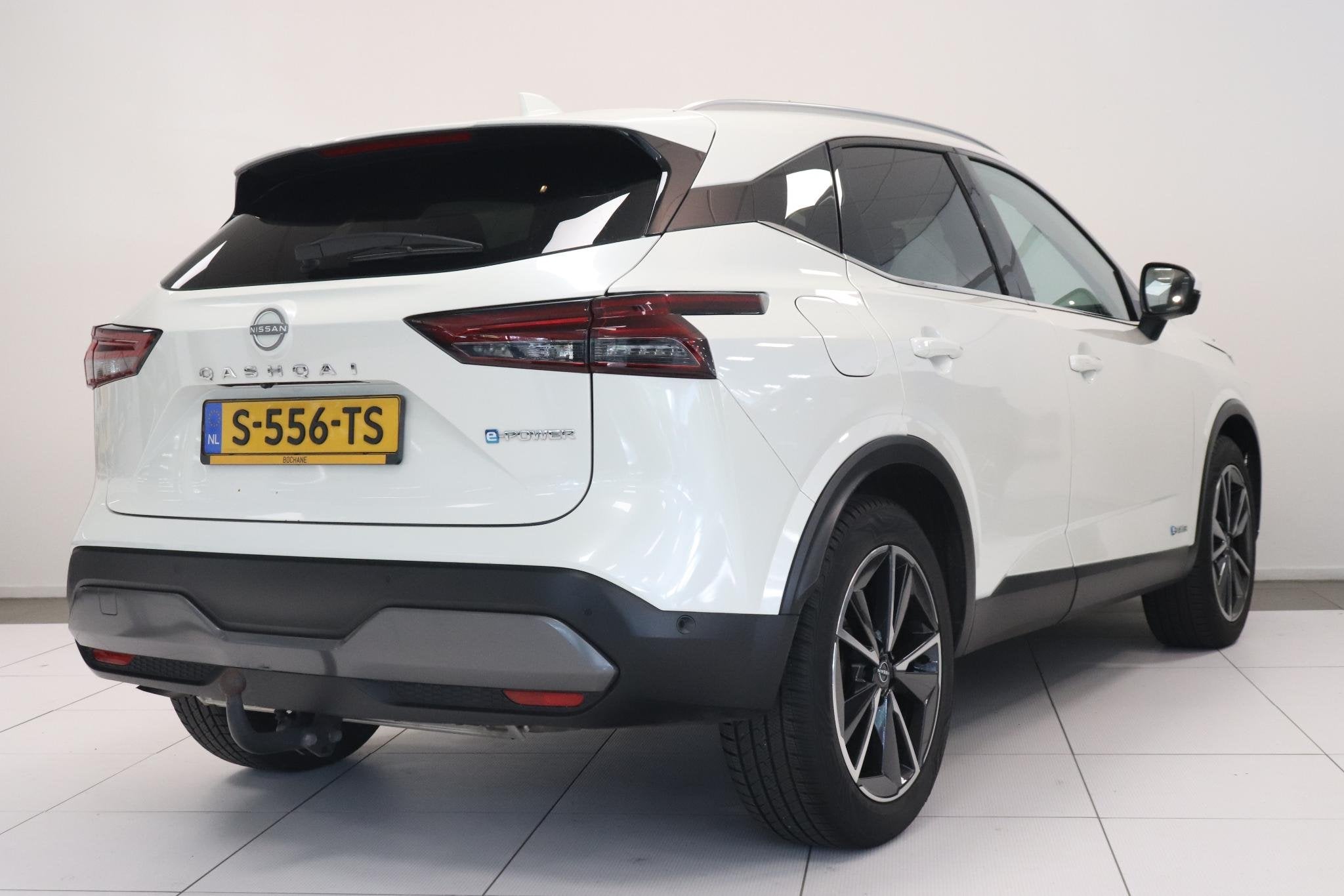 Nissan Qashqai 1.5 e-Power Tekna | Panoramadak | 360 camer, Auto's, Dealer onderhouden, 1497 cc, Gebruikt, 190 pk