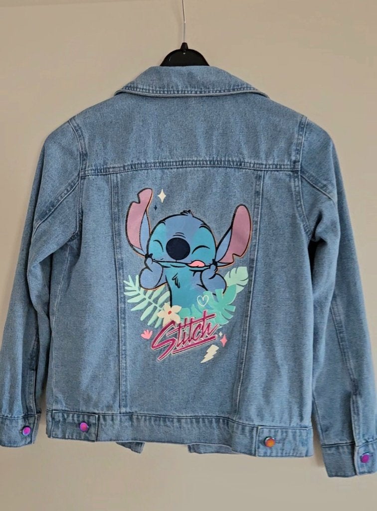 Spijkerjas Disney Lilo and Stitch, origineel, Ophalen of Verzenden, Overige figuren, Zo goed als nieuw, Kleding of Textiel
