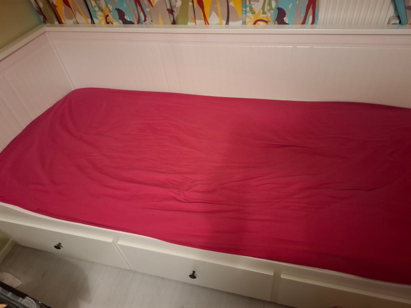HEMNES Ikea bed (logeerbed), Ophalen, Zo goed als nieuw, 180 cm of meer, 85 tot 100 cm