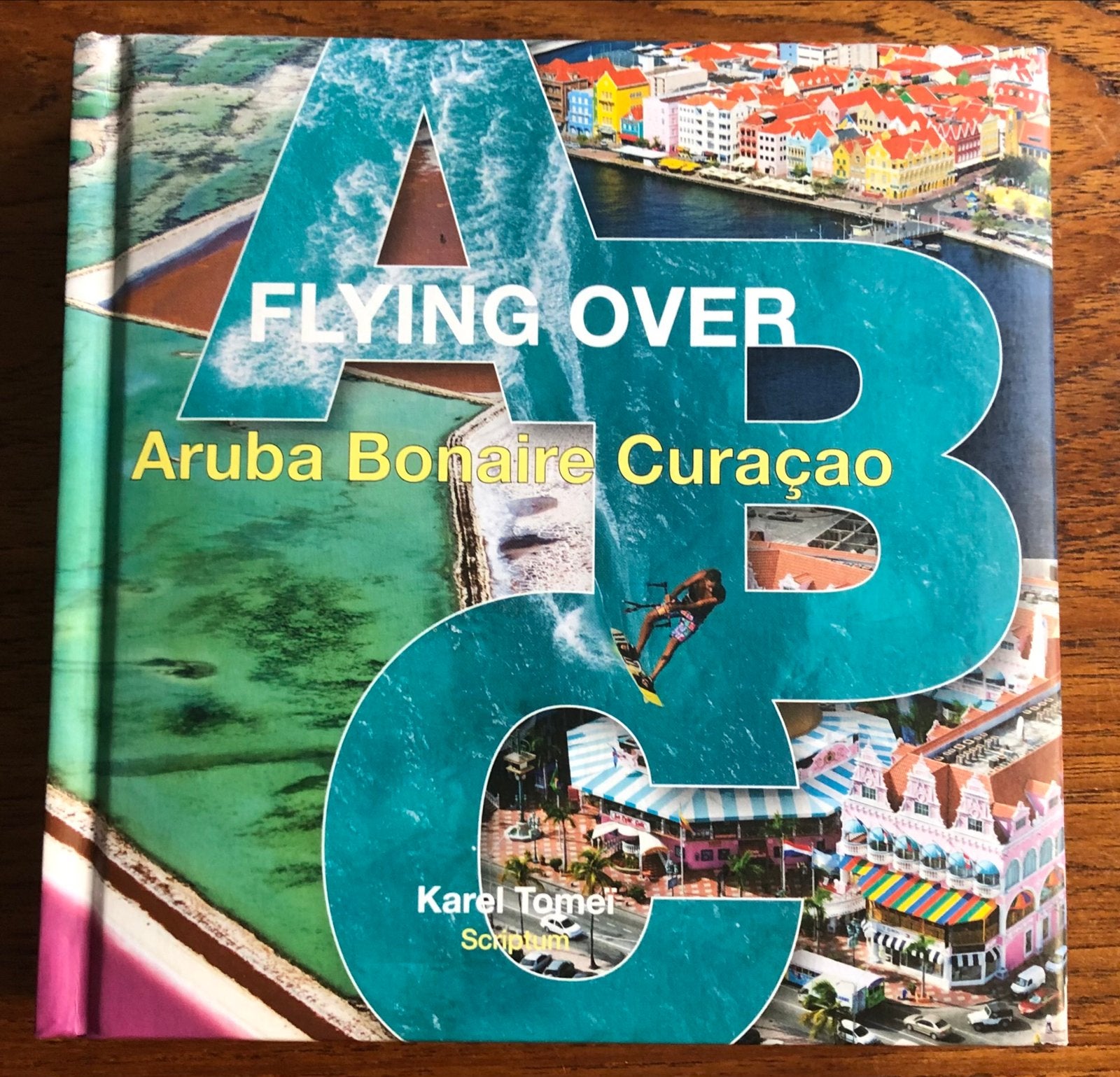 Flying Over Aruba Bonaire Curaçao - Karel Tomeï, Overige merken, Zo goed als nieuw, Reisgids of -boek, Midden-Amerika