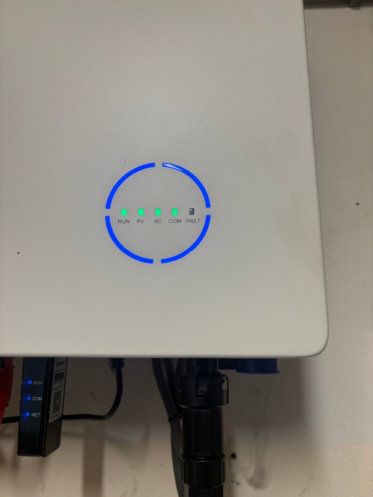 Hoymiles HYS-3.68kW Hybride Omvormer + 5,12 kWh Batterij, Doe-het-zelf en Verbouw, Ophalen, Zo goed als nieuw, Compleet systeem