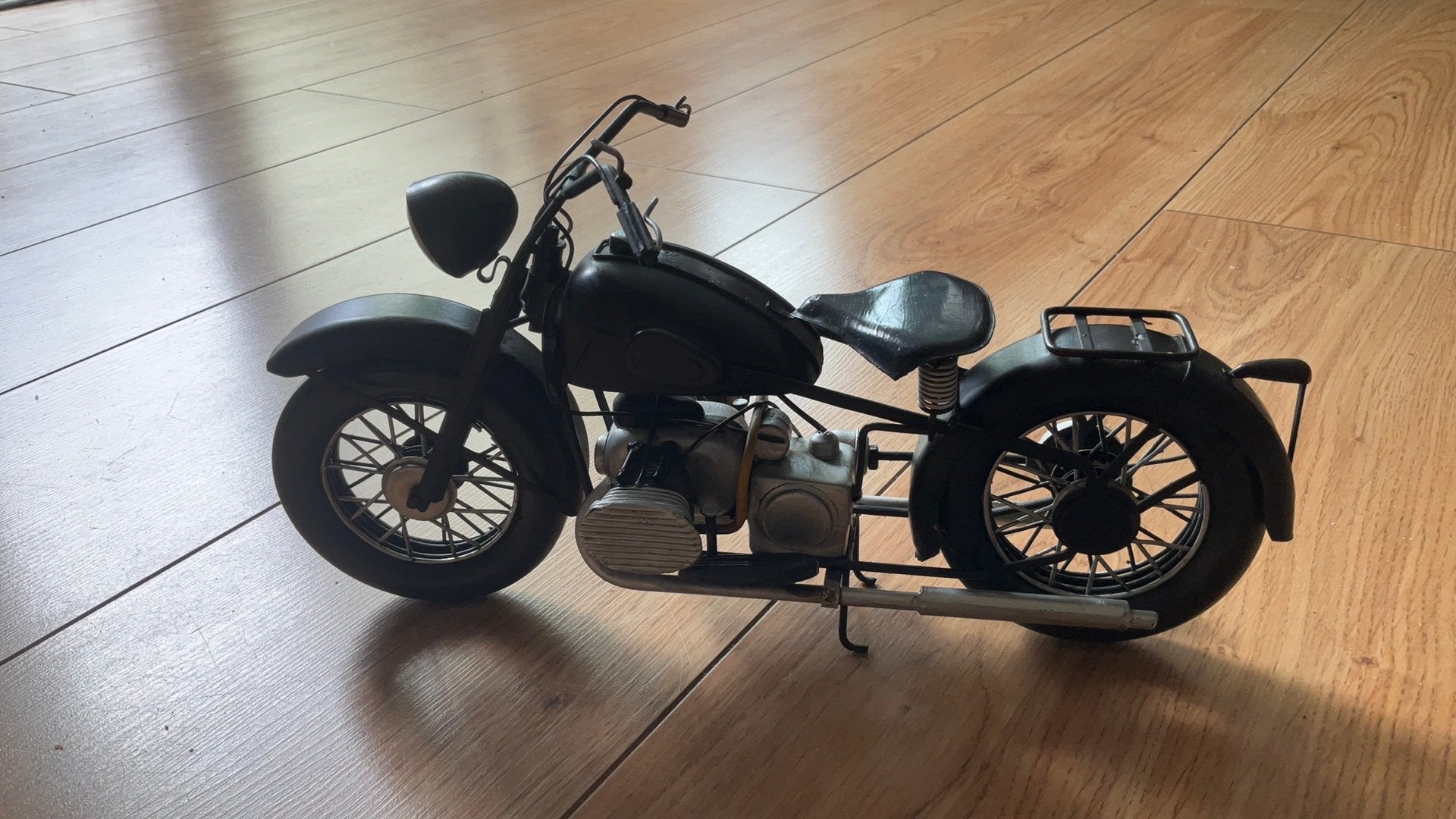 Miniatuur Motor BMW? Of ..?, Ophalen of Verzenden, Zo goed als nieuw, Motor