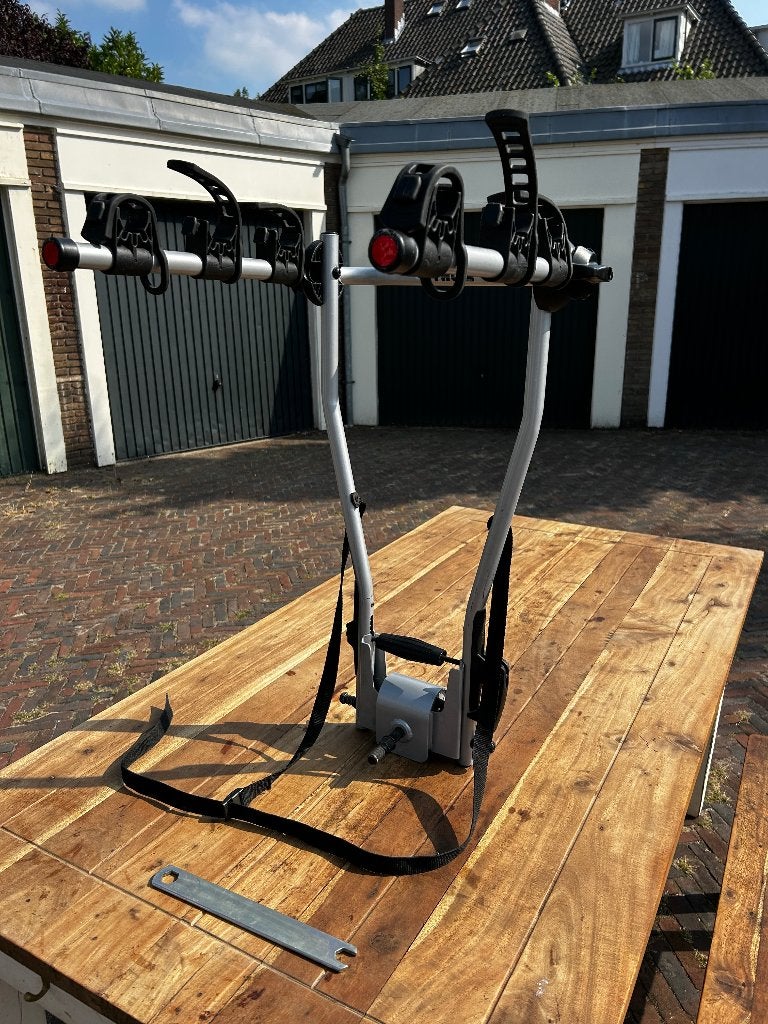 Thule opklapbare fietsendrager, Ophalen, Brede banden, Zo goed als nieuw, 2 fietsen