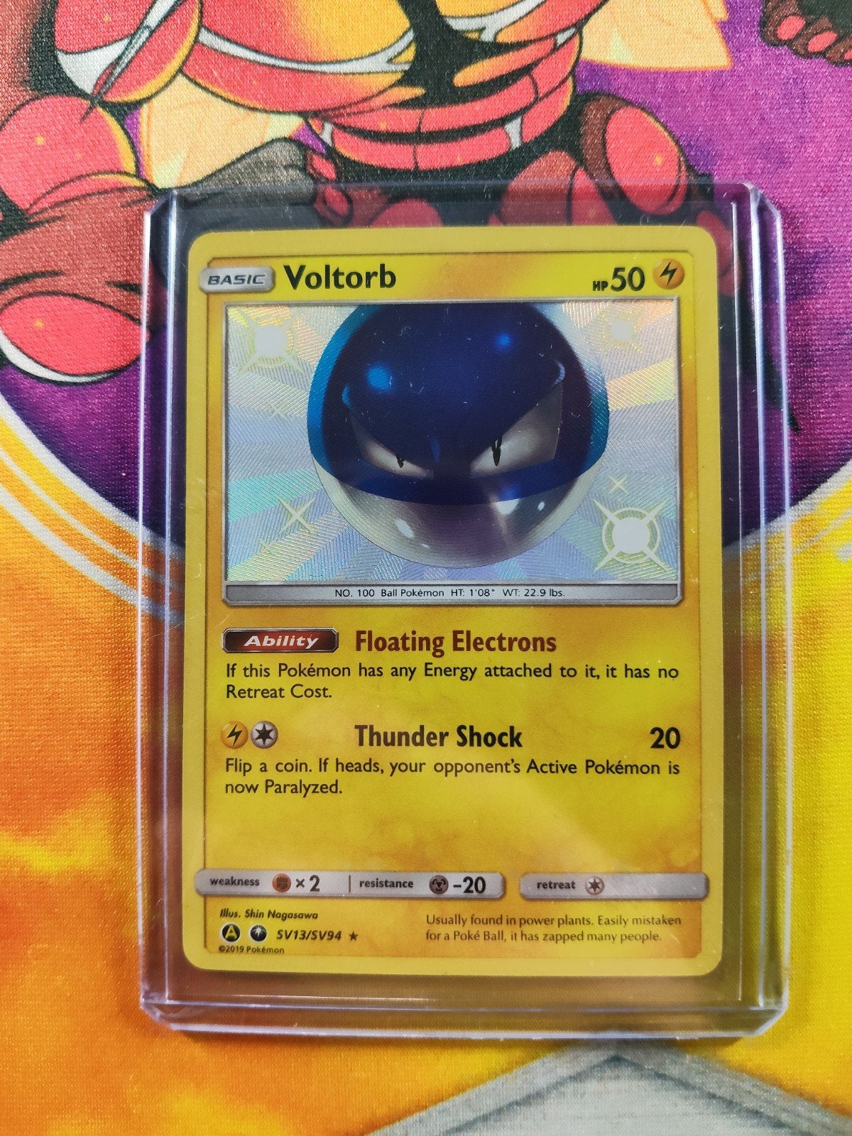 Voltorb SV13/SV94 Pokémon kaart, Ophalen of Verzenden, Zo goed als nieuw, Losse kaart, Foil