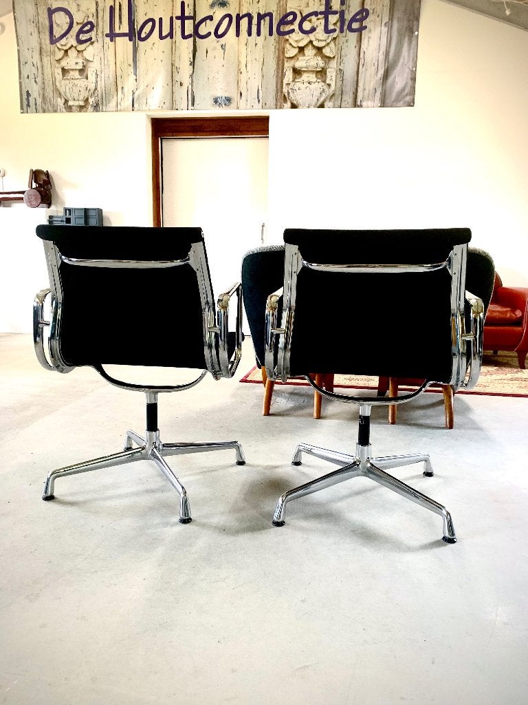 Vitra ea 108, Ophalen of Verzenden, Zo goed als nieuw, Zwart, Twee