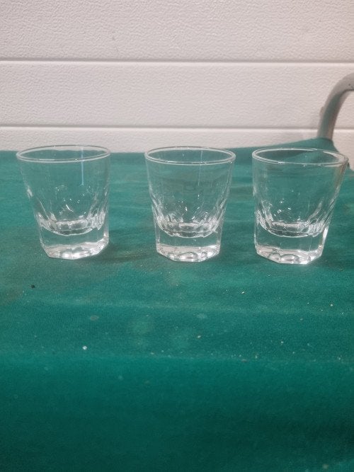 shot glazen kristal vintage drie stuks, Verzamelen, Glas en Borrelglaasjes, Ophalen of Verzenden, 'T Olde Gre-j, Info@toldegrej.nl