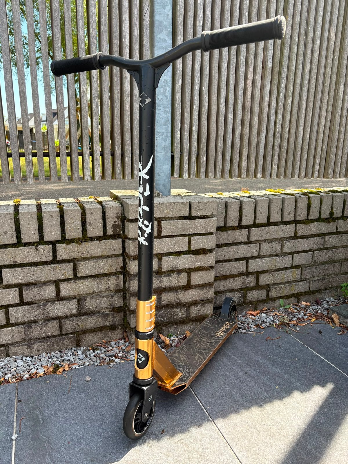 Ripper Bloody Gold Stunt step, Fietsen en Brommers, Steps, Ophalen, Gebruikt, Gewone step