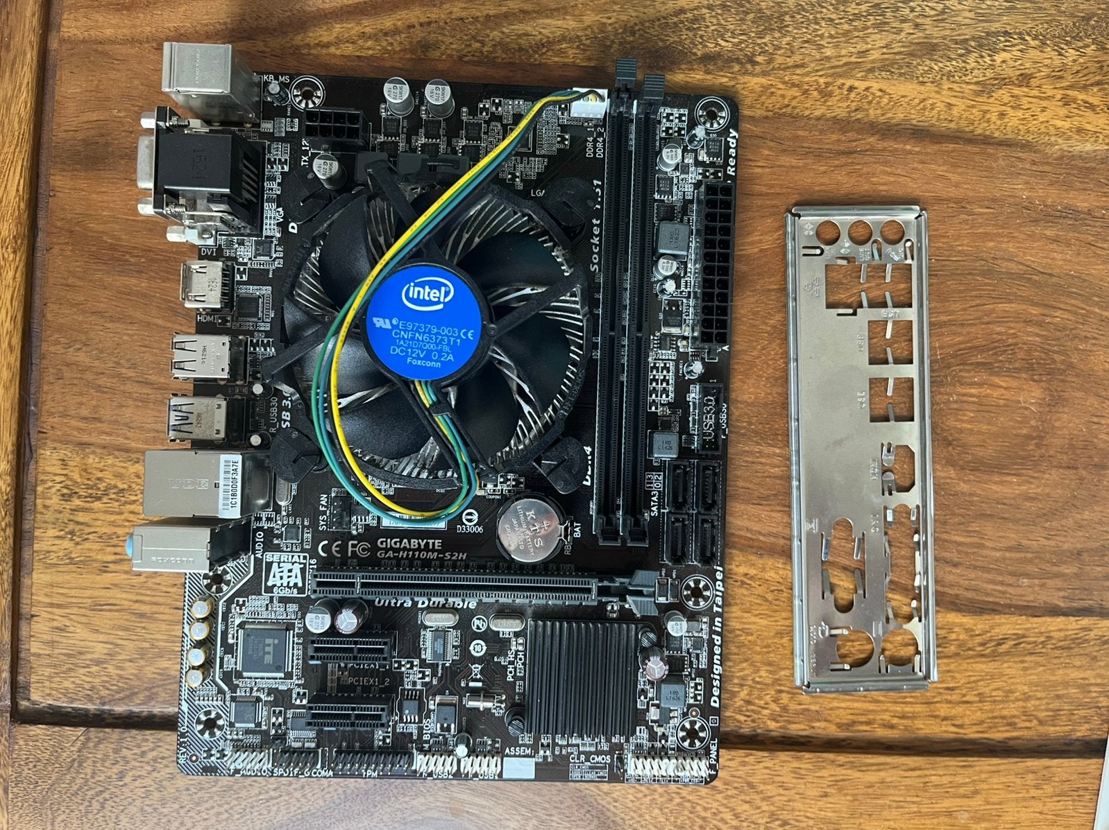 Gigabyte GA-H110M-S2H + Intel Core i5-6400 + Intel koeler, Ophalen of Verzenden, Gebruikt, 3 tot 4 Ghz