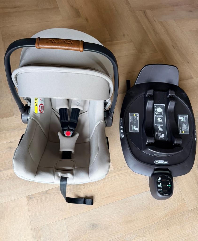 Nuna autostoel met isofix 360 base, Zo goed als nieuw, Isofix, 0 t/m 13 kg, Ophalen