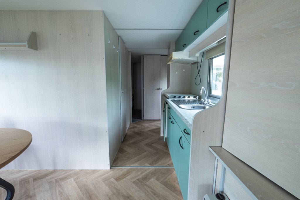 Chalet / woonunit 9x3,5m - Zeer netjes, Caravans en Kamperen, Ophalen, Gebruikt