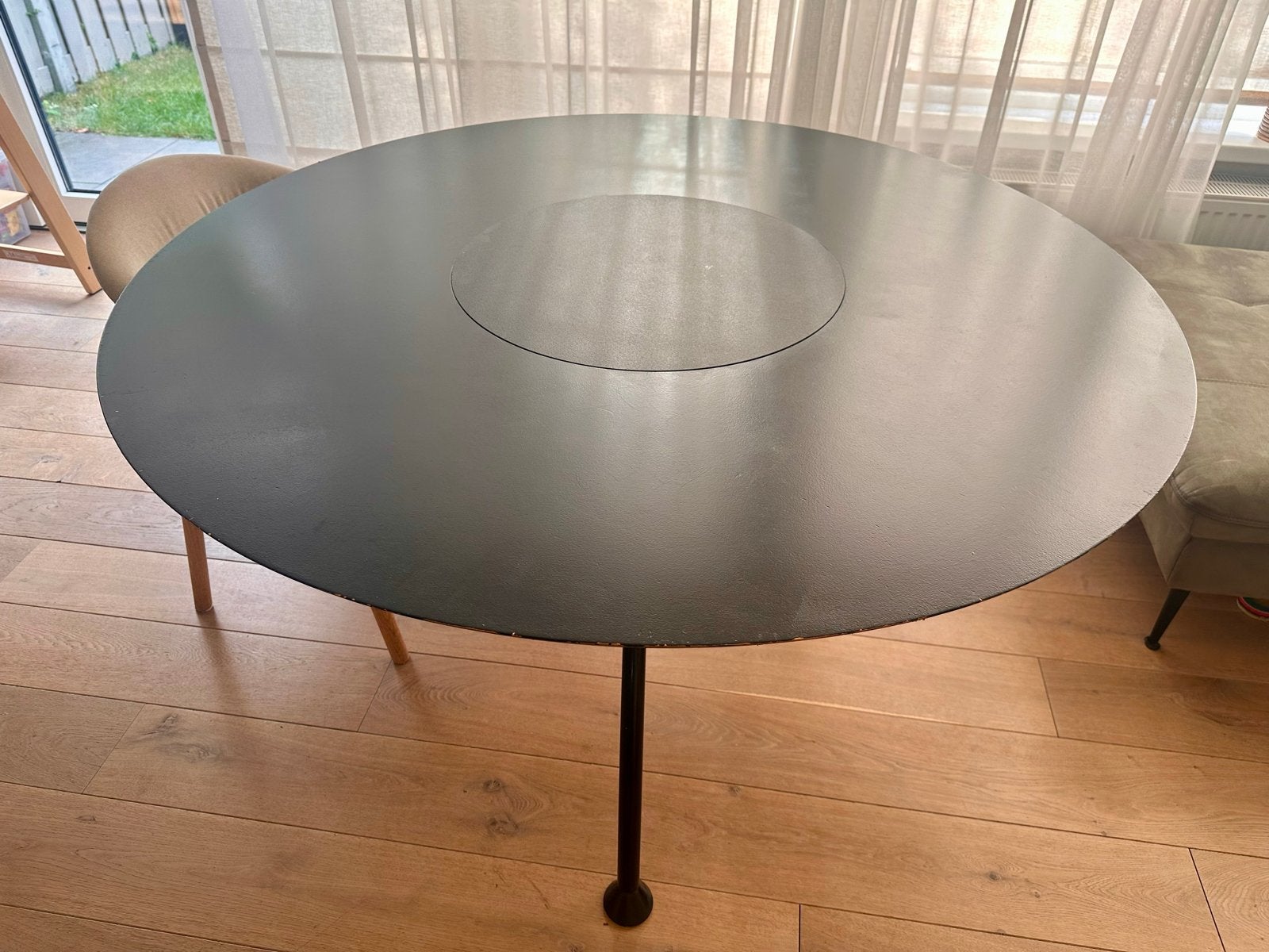Ronde eettafel met metalen onderstel, Ophalen, Gebruikt, 100 tot 150 cm, Rond