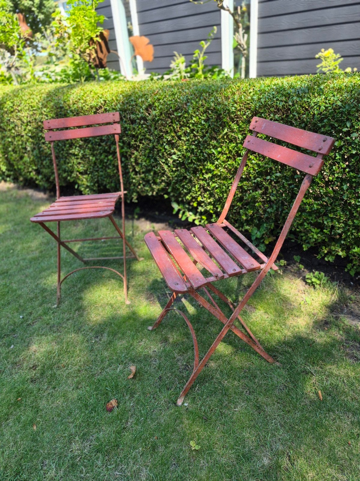 Charmante oude bistrostoelen – Franse brocante sfeer – set v, Ophalen of Verzenden, Gebruikt, Overige materialen