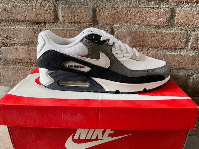 Nike Air Max Grey Maat 43 (Nieuw), Ophalen of Verzenden, Nieuw, Overige kleuren