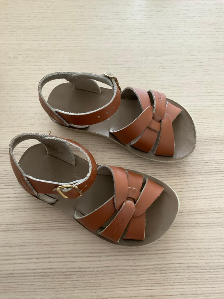 Salt Water Sandals Swimmer Tan - Maat 25 (US 9), Jongen of Meisje, Schoenen, Ophalen of Verzenden, Zo goed als nieuw