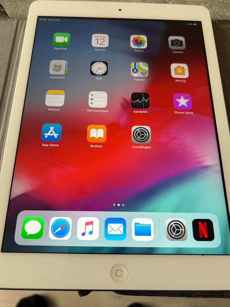 Apple iPad (Wi-Fi, 16GB, Zilver) -, Computers en Software, Apple iPads, Gebruikt, Apple iPad, Wi-Fi, 10 inch, 16 GB, Zilver, Ophalen of Verzenden