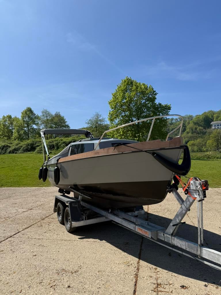 7m sloep vaarbewijsvrij + trailer & 8pk Mercury – compleet, Ophalen of Verzenden, Zo goed als nieuw