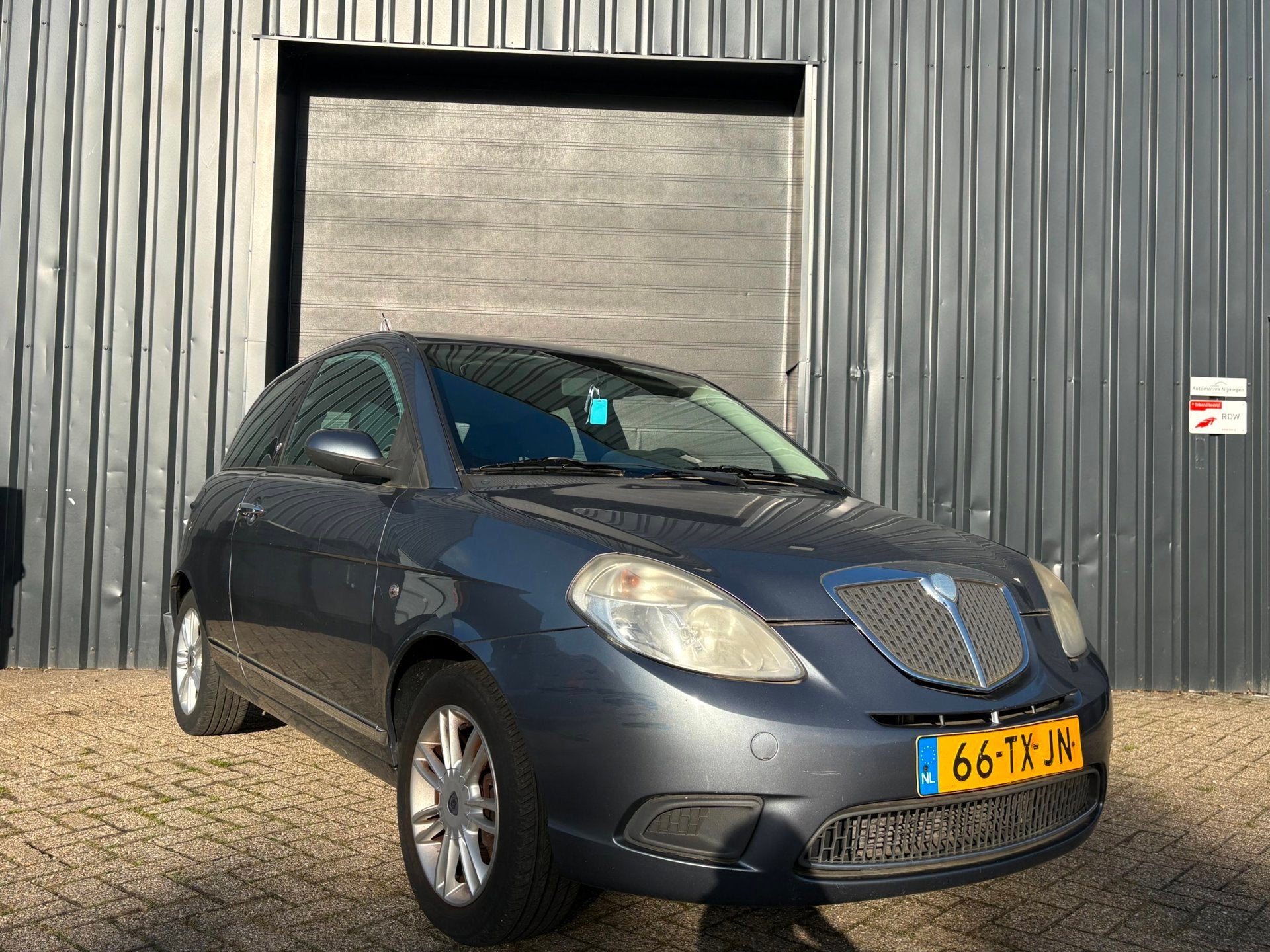 Lancia Ypsilon 1.4 Oro-Airco-LEES TEKST, Auto's, Voorwielaandrijving, Stof, Gebruikt, 31 €/maand
