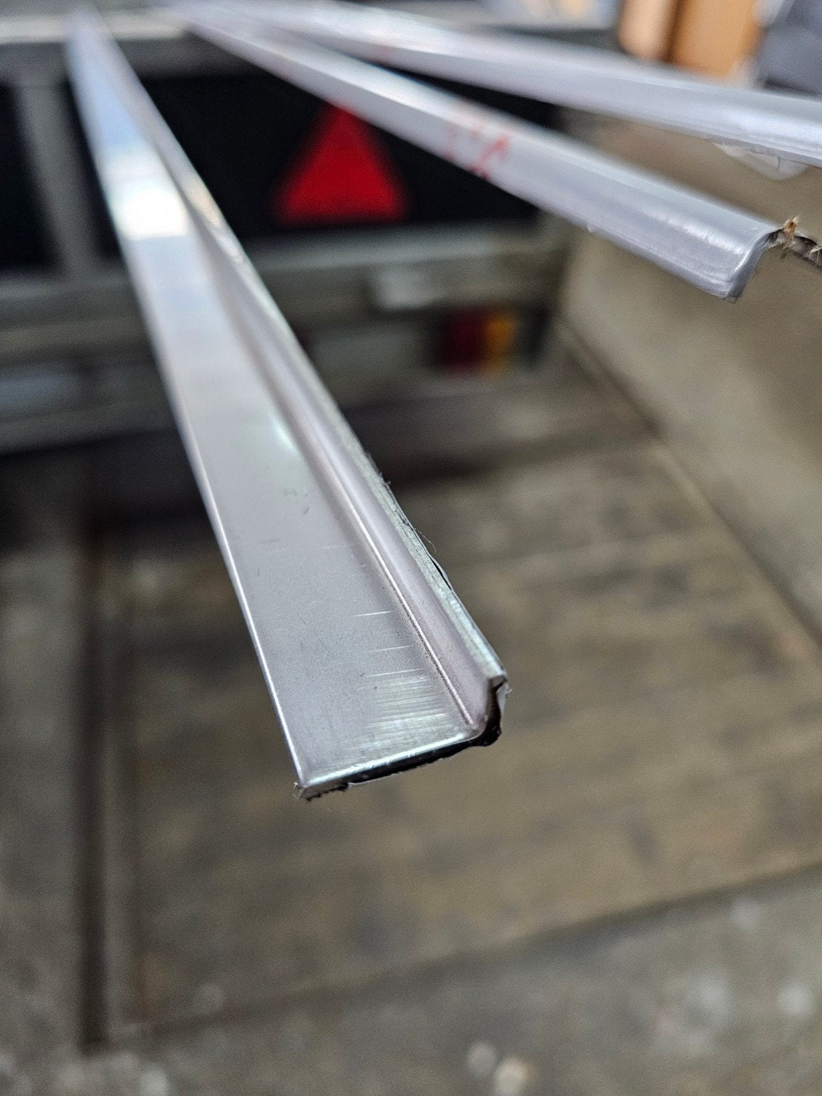 5x RVS Hoekprofiel 20x10x2mm, lengte 2500mm, Ophalen, Nieuw, Overige metalen