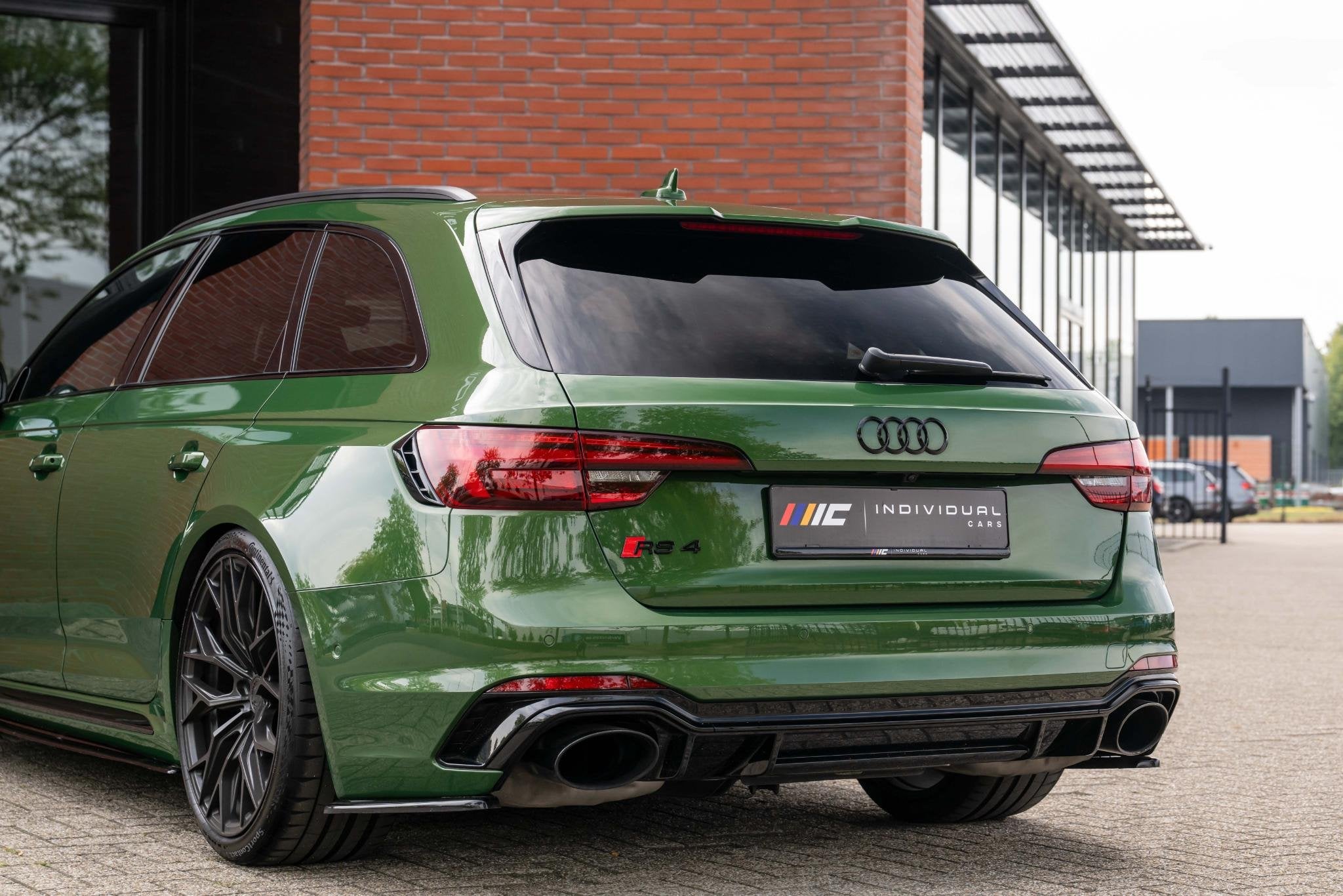 Foto 30 van Audi RS4 Avant 2.9 TFSI quattro 545pk Stage 2 Downpipe Keram