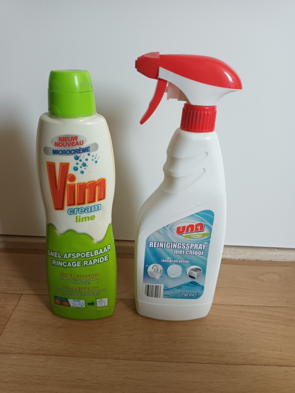 Gratis schoonmaakmiddel reinigingsspray met chloor Vim cream, Ophalen, Schoonmaakmiddel
