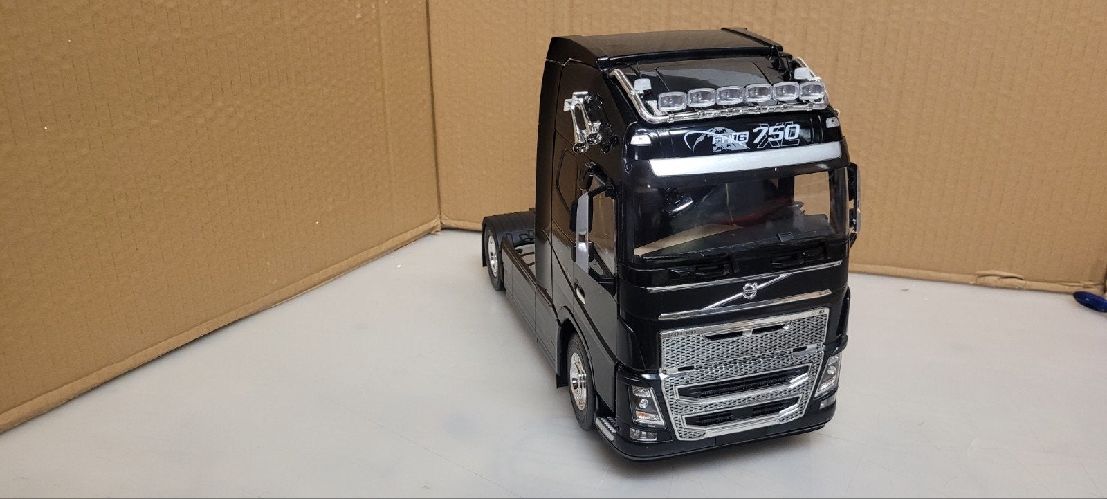 Premium Classixxs/ixo Volvo FH16 XL 750 PS, Hobby en Vrije tijd, Ophalen of Verzenden, Zo goed als nieuw, Overige typen, Overige merken