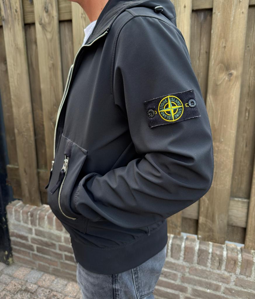 Stone Island jas - Zo goed als nieuw, Ophalen of Verzenden, Zo goed als nieuw, Zwart