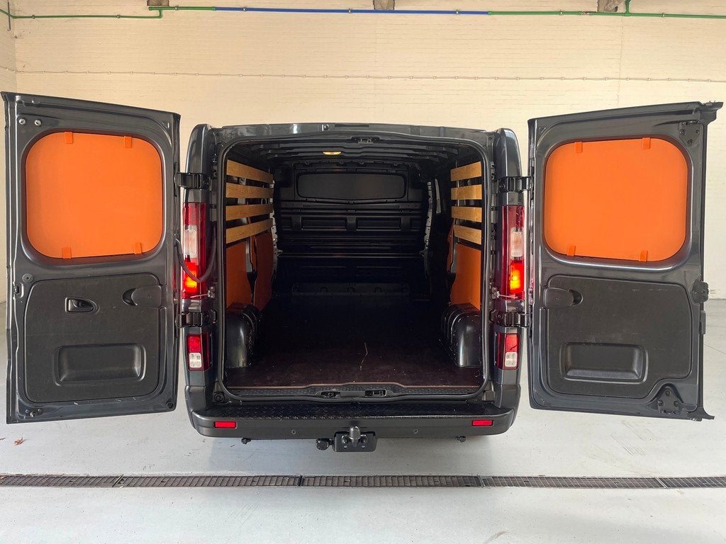 Renault Trafic 2.0 dCi 110pk euro6 T30 L2H1 Comfort 3Persoon, Auto's, Bestelauto's, Voorwielaandrijving, Stof, Gebruikt, 4 cilinders