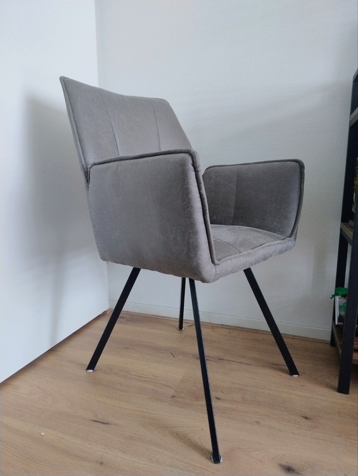 4 grijze stoelen - suede look, Ophalen, Grijs, Vier