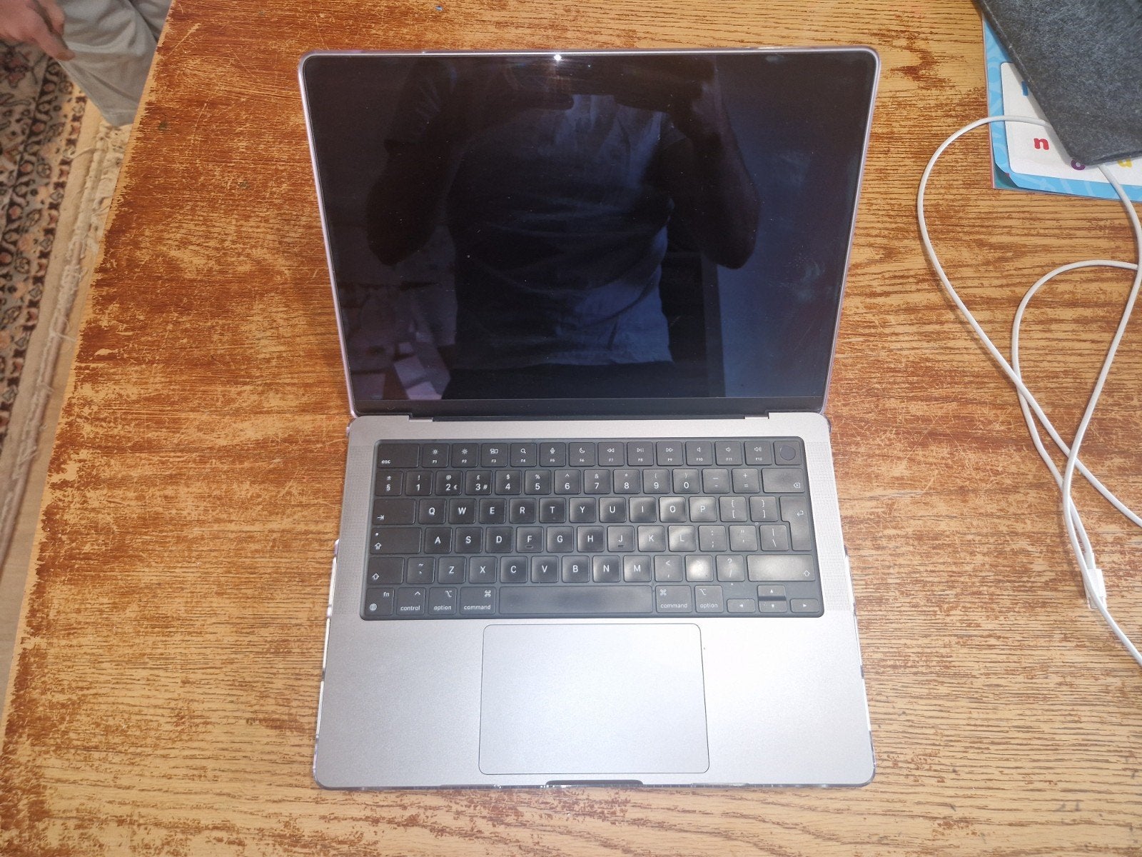 Foto 5 van MacBook Pro M1 2021 14 inch 16GB/512GB - Zo goed als nieuw