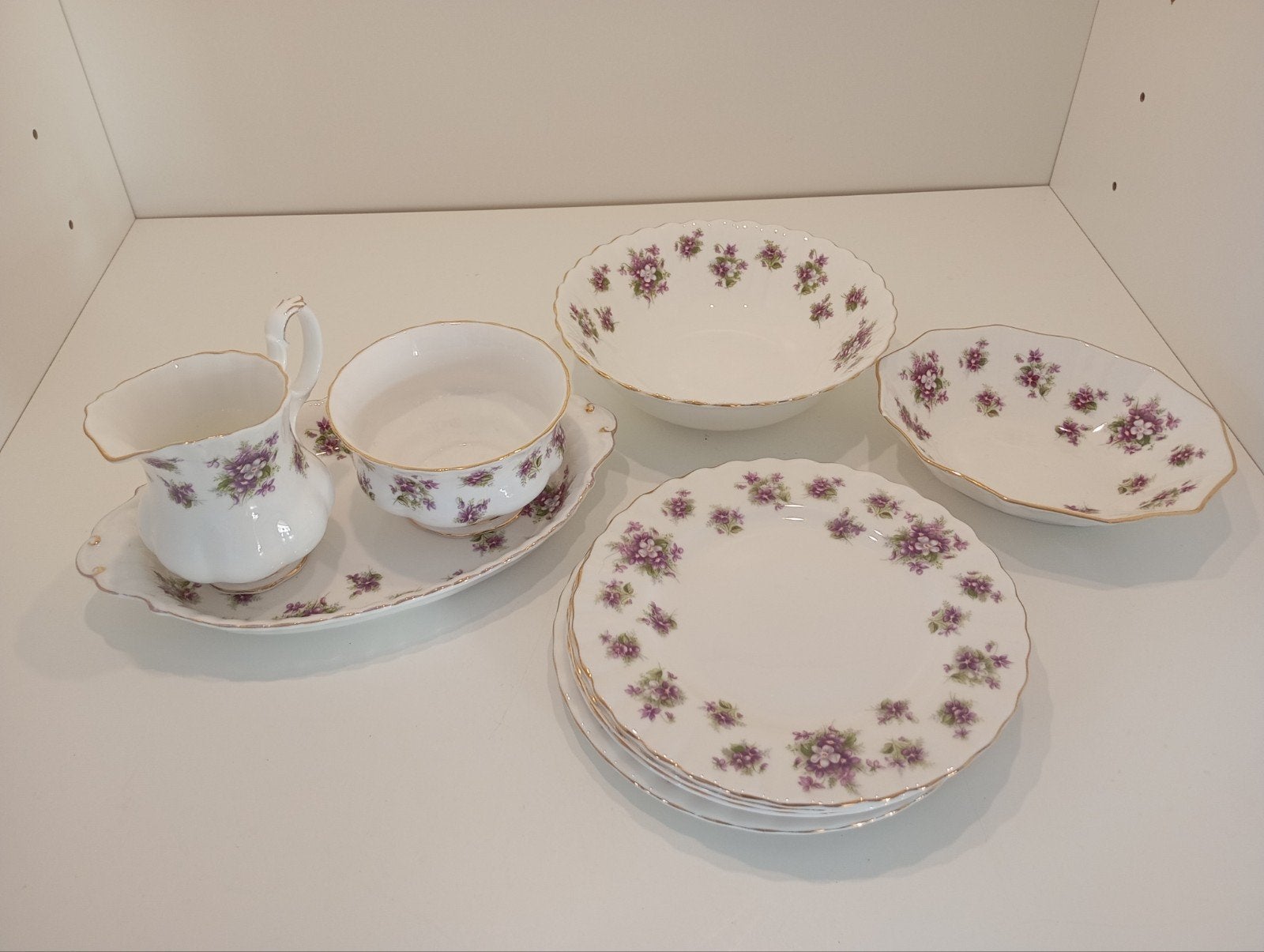 Royal Albert Sweet Violets Servies - Diverse Stukken, Ophalen of Verzenden