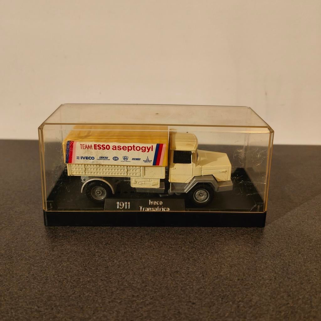 Solido 28260 Iveco Transafrica 1911 Modelauto, Hobby en Vrije tijd, Modelauto's | 1:43, Ophalen of Verzenden, Gebruikt, Bus of Vrachtwagen