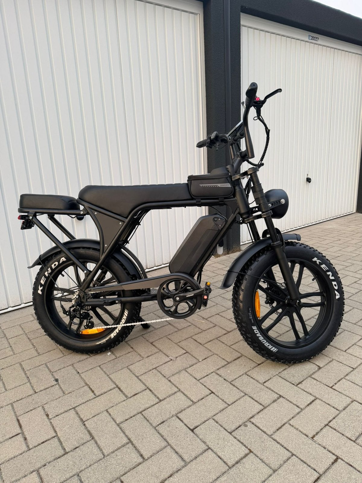 V8 MODEL 2026 NIEUW, Fietsen en Brommers, Overige merken, Nieuw, Ophalen of Verzenden, 59 cm of meer